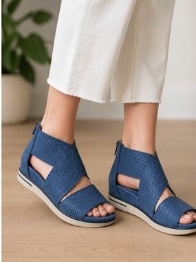 EILEEN FISHER Sport 2 Sneaker Sandal Blue Perforated Nubuck Leather Upper 6-6.5